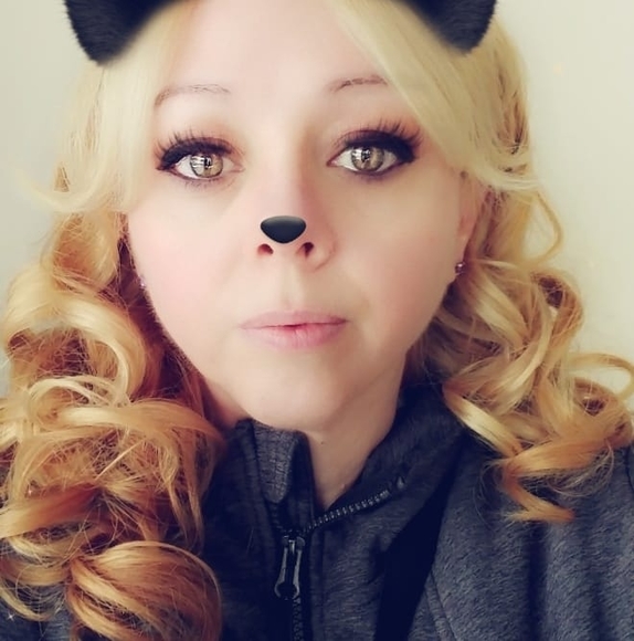 Meet your Posher, Tracy - Picture 1 of 1